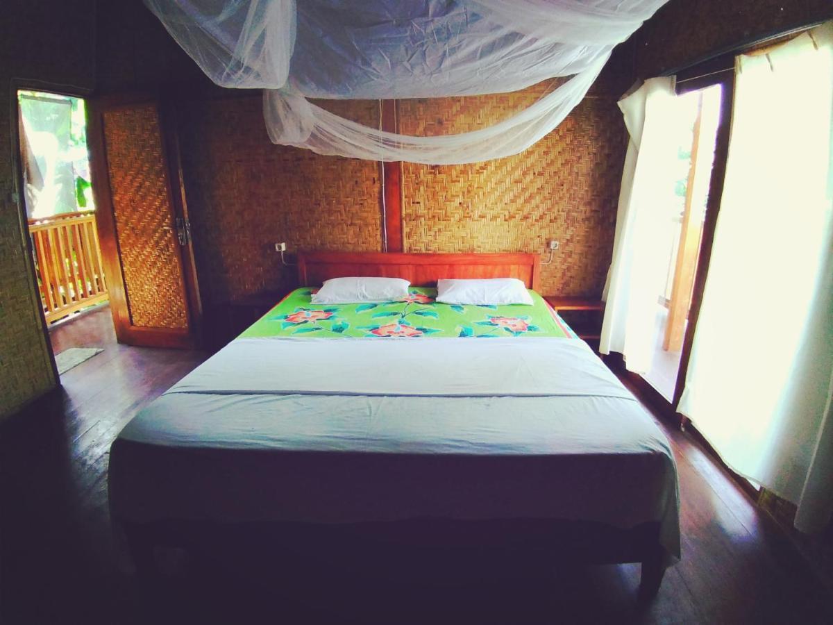 Lima Bintang Hotel Quần đảo Gili Ngoại thất bức ảnh